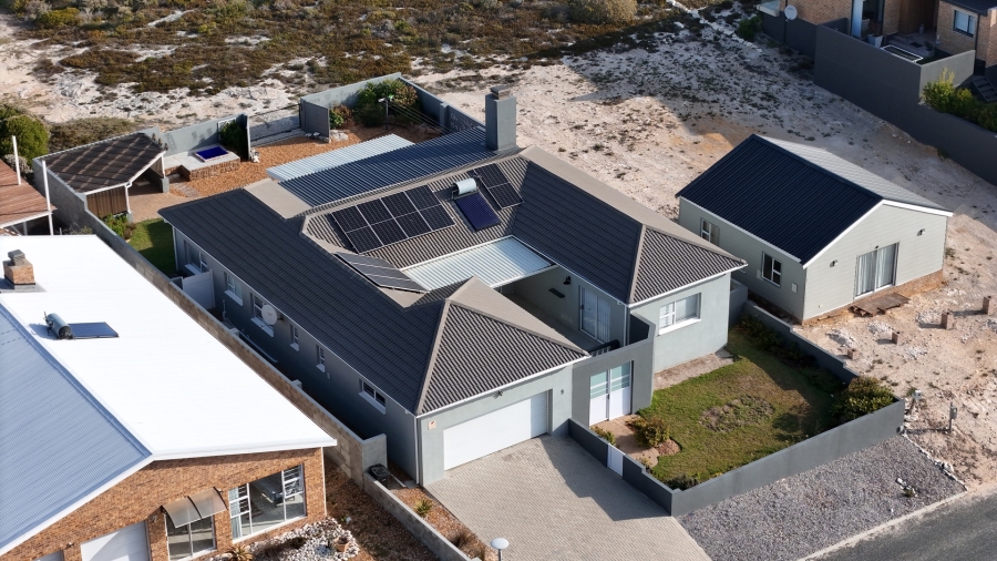 To Let 4 Bedroom Property for Rent in Oceanview Heights Western Cape